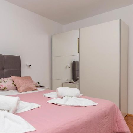 Apartment Strawberry Μακάρσκα Εξωτερικό φωτογραφία