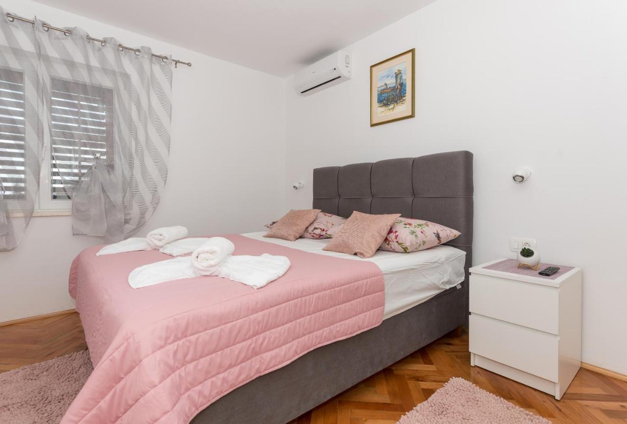 Apartment Strawberry Μακάρσκα Εξωτερικό φωτογραφία