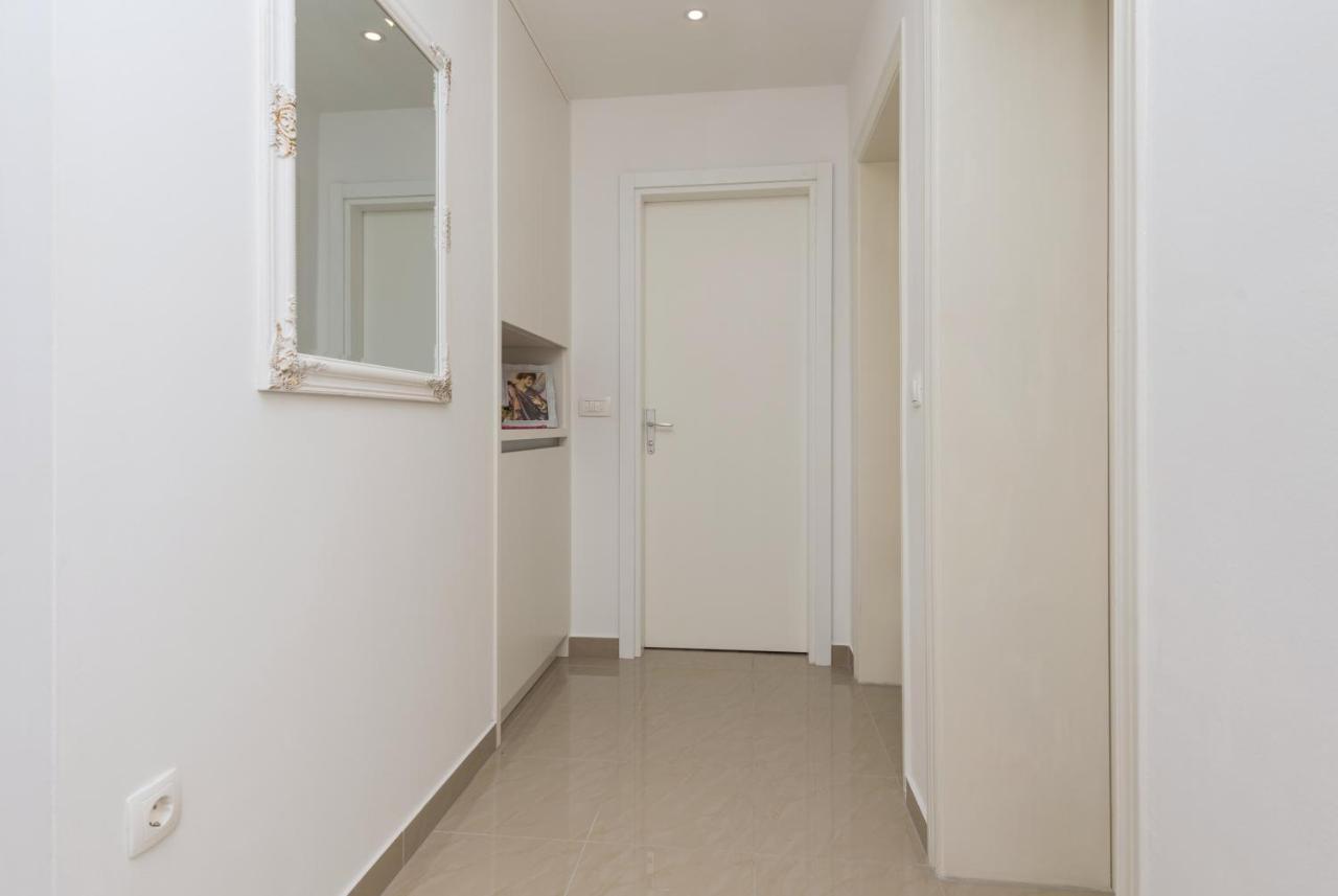 Apartment Strawberry Μακάρσκα Εξωτερικό φωτογραφία