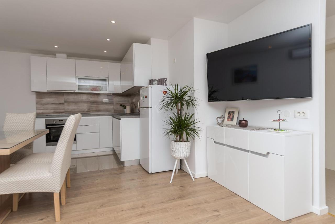 Apartment Strawberry Μακάρσκα Εξωτερικό φωτογραφία