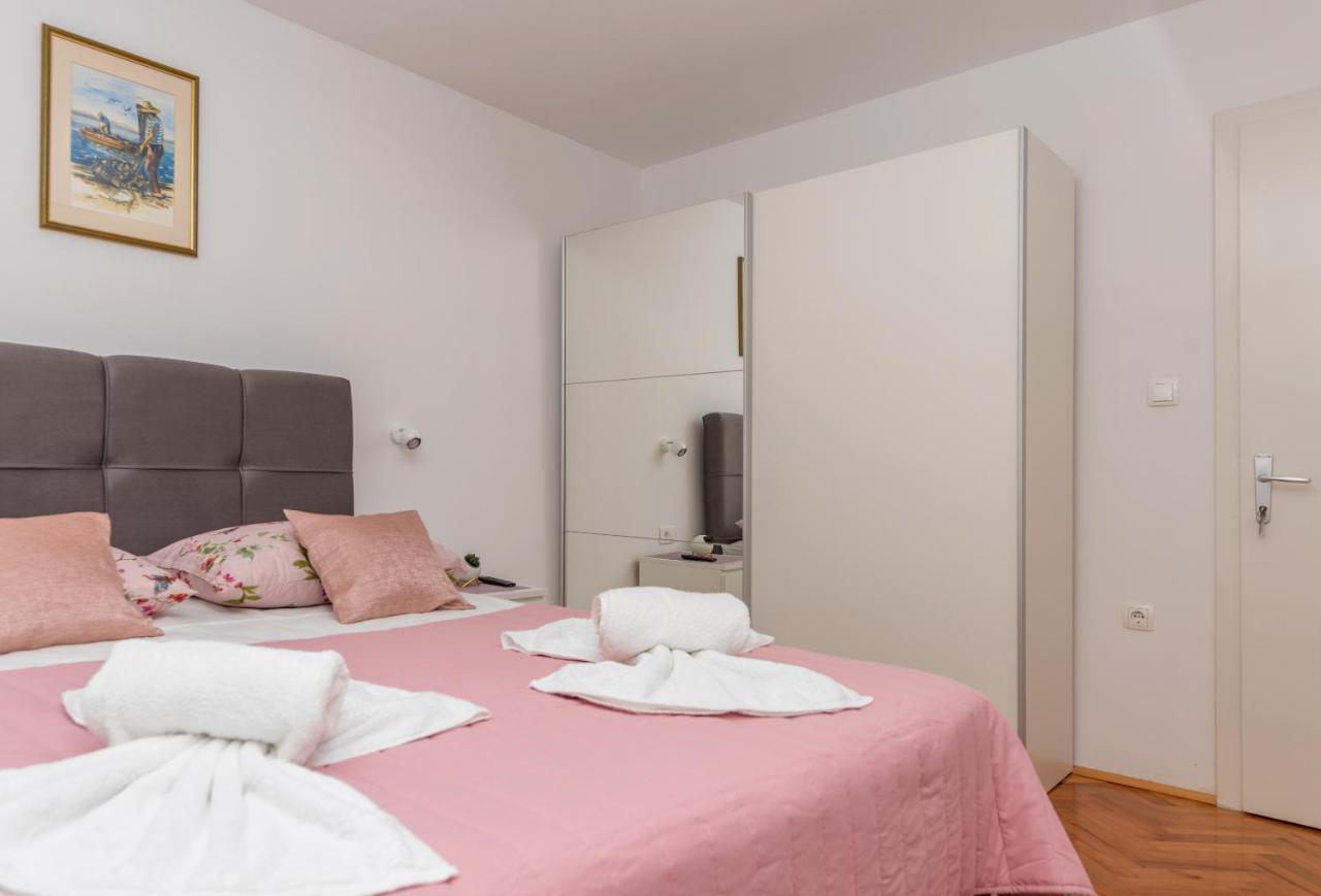 Apartment Strawberry Μακάρσκα Εξωτερικό φωτογραφία