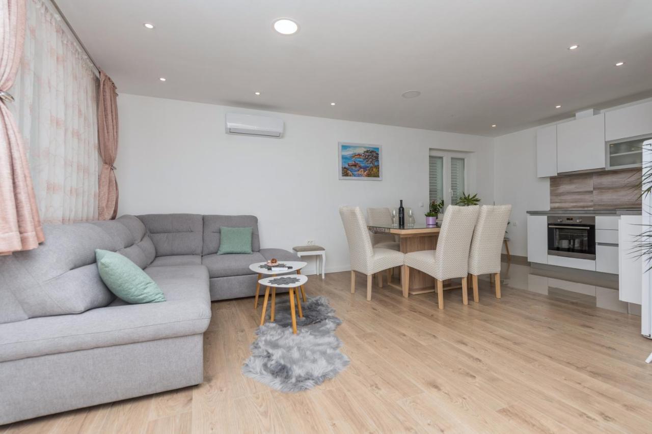 Apartment Strawberry Μακάρσκα Εξωτερικό φωτογραφία