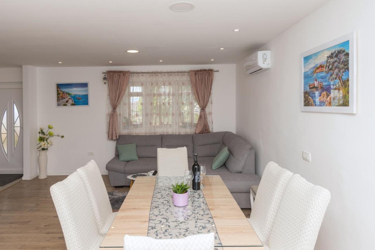 Apartment Strawberry Μακάρσκα Εξωτερικό φωτογραφία