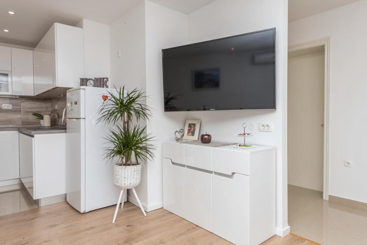 Apartment Strawberry Μακάρσκα Εξωτερικό φωτογραφία