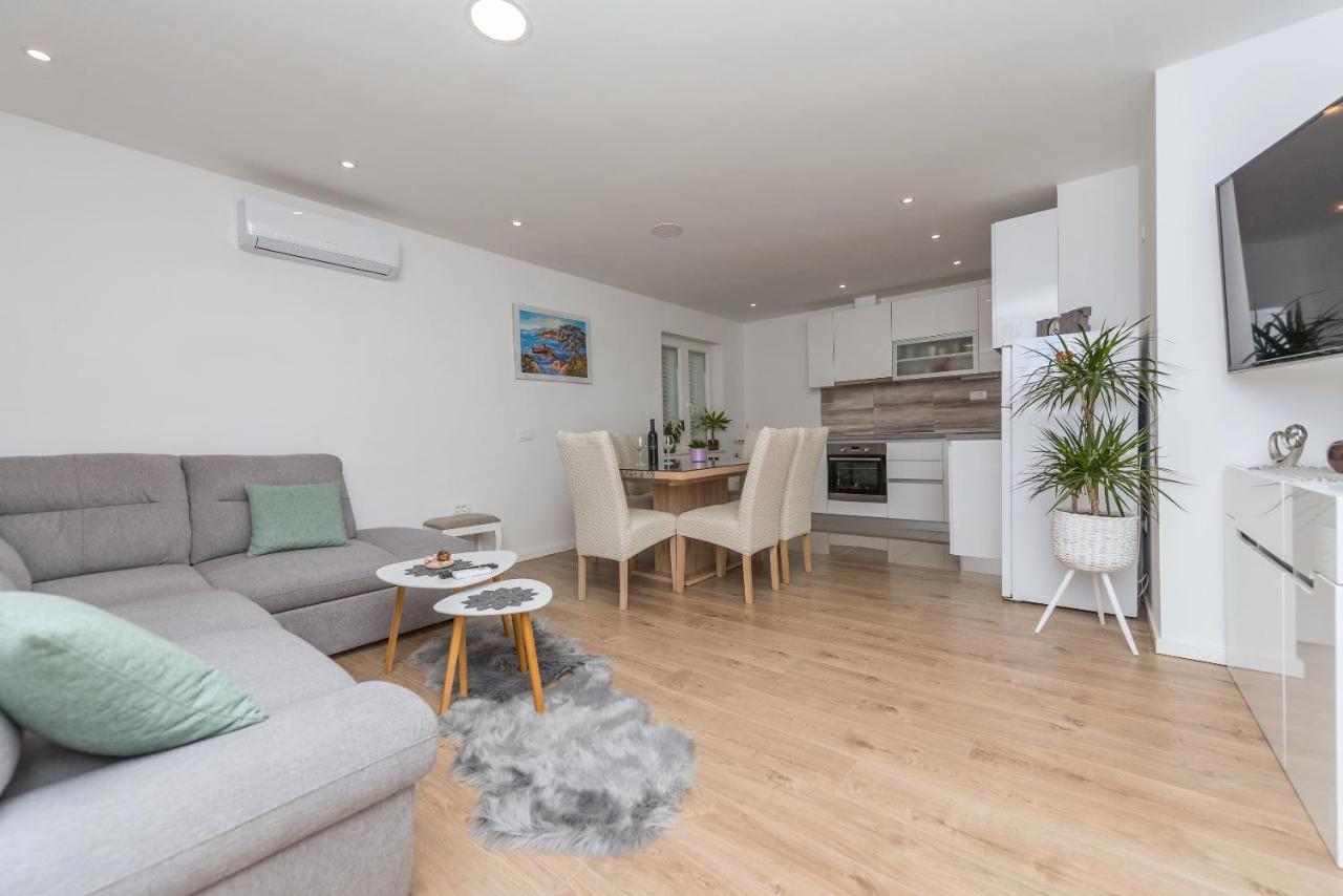 Apartment Strawberry Μακάρσκα Εξωτερικό φωτογραφία